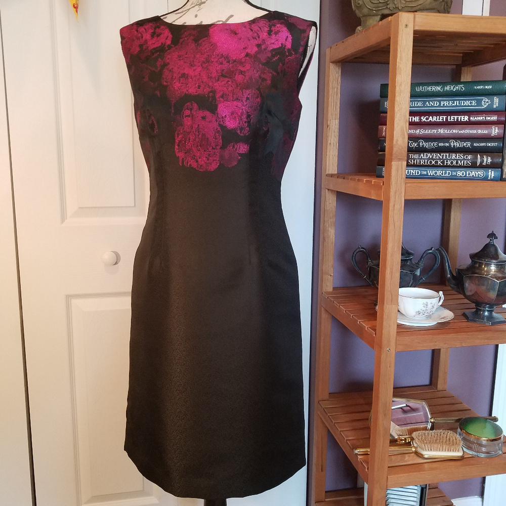 NWT - Tahari sleeveless cocktail sheath